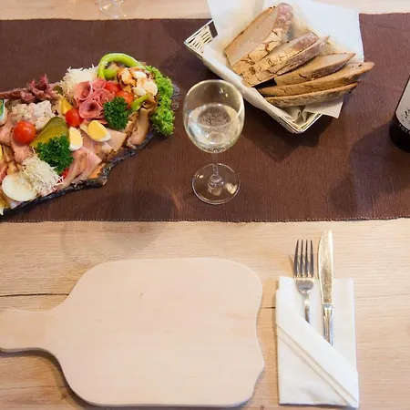 Liebe Zur Steiermark / Haus Tyrol