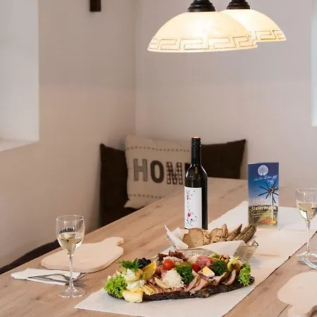 Liebe Zur Steiermark / Haus Tyrol *